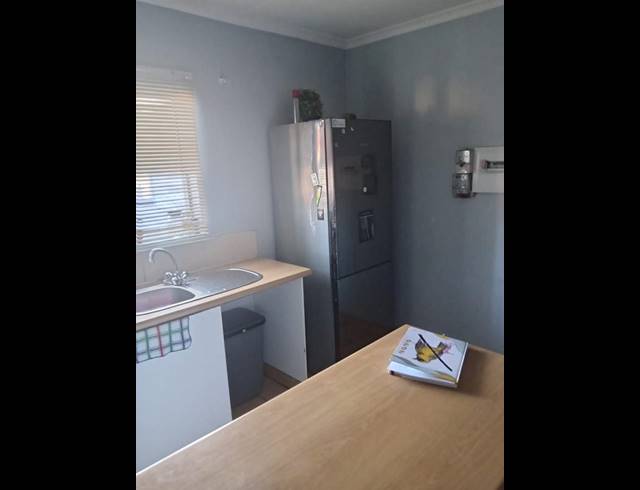 2 BEDROOM APARTMENT FOR SALE IN CRYSTAL PARK